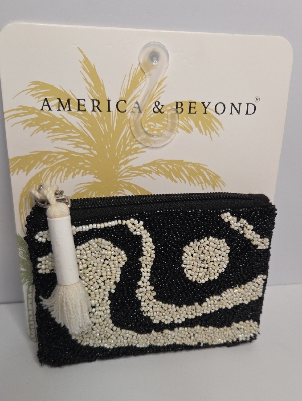 🖤▪️America & Beyond ▪️Beaded Black and White Swirl Zip Coin Pouch - Picture 3 of 5
